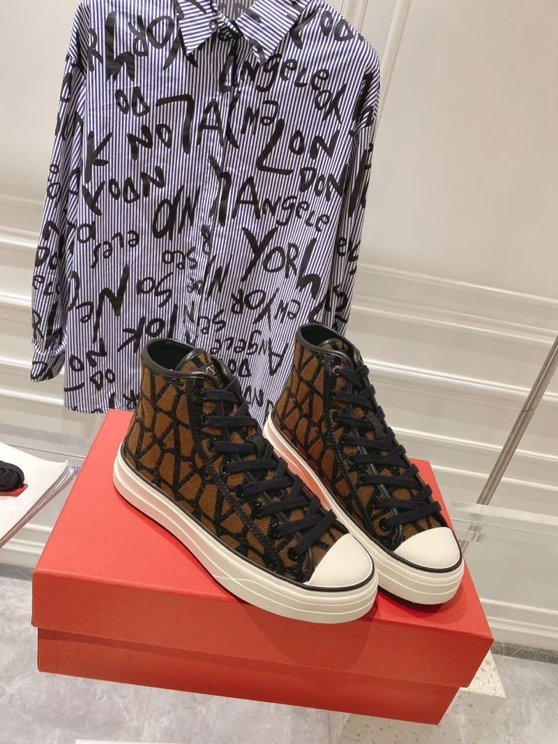 Classic Valentino High Shoes 36282