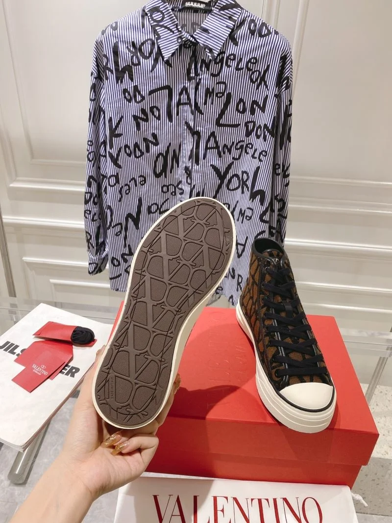 Classic Valentino High Shoes 36282