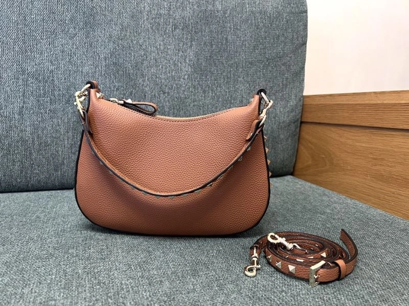 Trendsetting Valentino Hobo Bags 60021