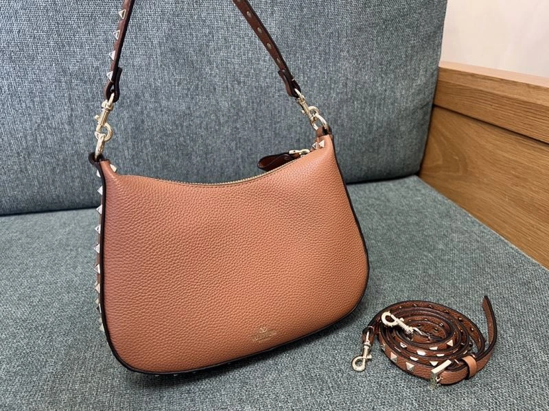 Trendsetting Valentino Hobo Bags 60021