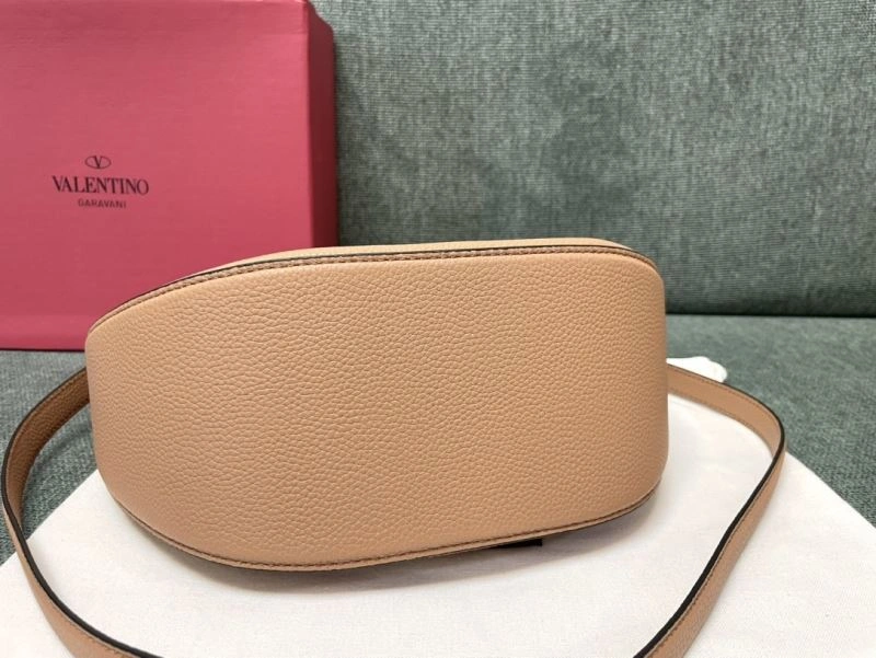 EyeCatching Valentino Hobo Bags 60078