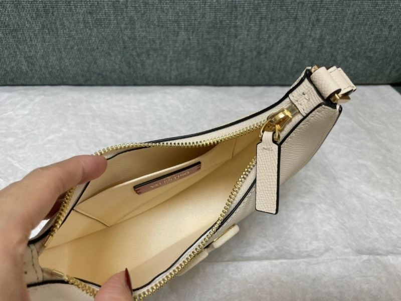 Contemporary Valentino Hobo Bags 60051