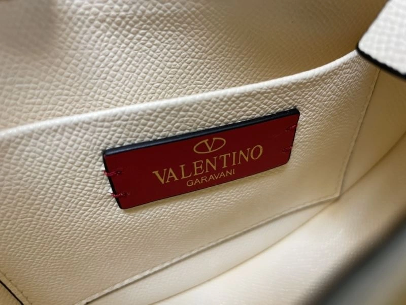 Contemporary Valentino Hobo Bags 60051