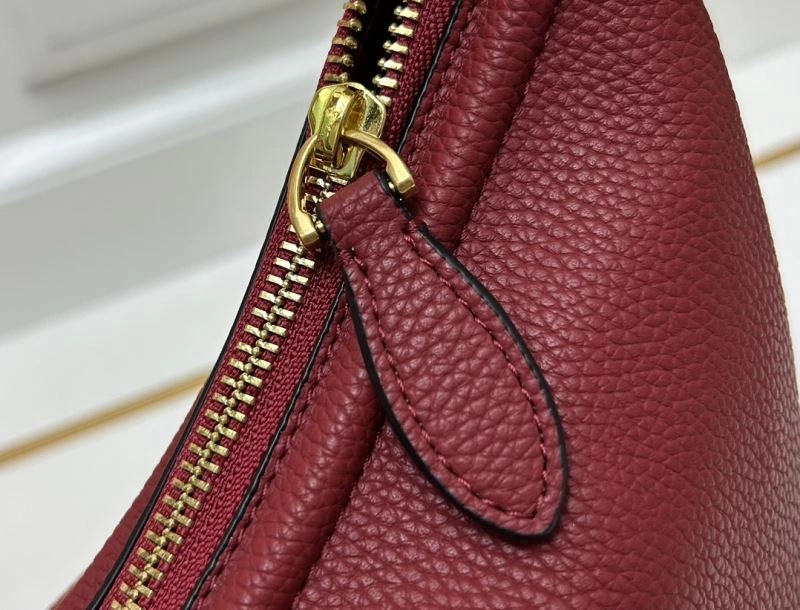 Valentino Hobo Bags Bold 82368