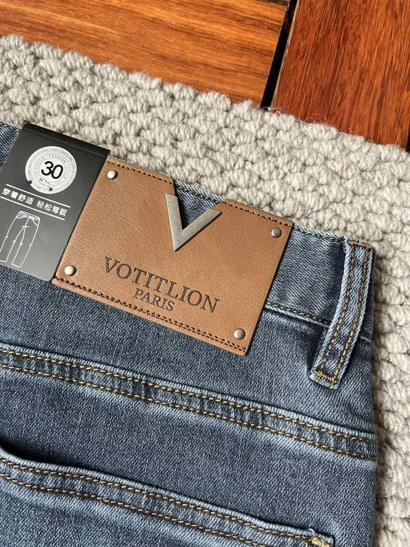 HighPerformance Valentino Jeans 174856
