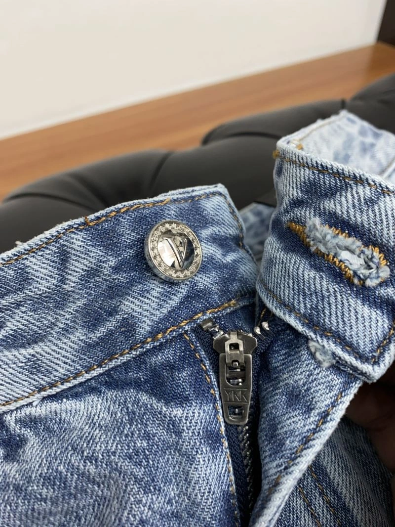 GoAnywhere Valentino Jeans 174845