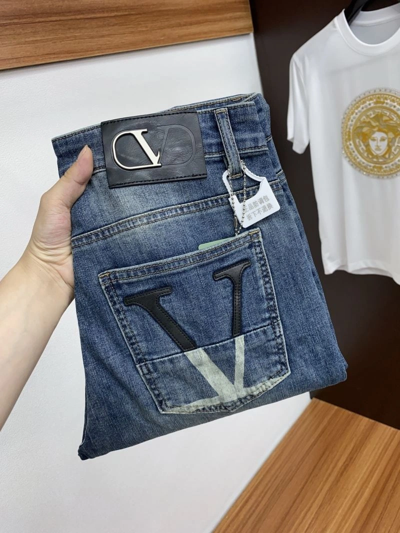 Valentino Jeans Comfortable 174849