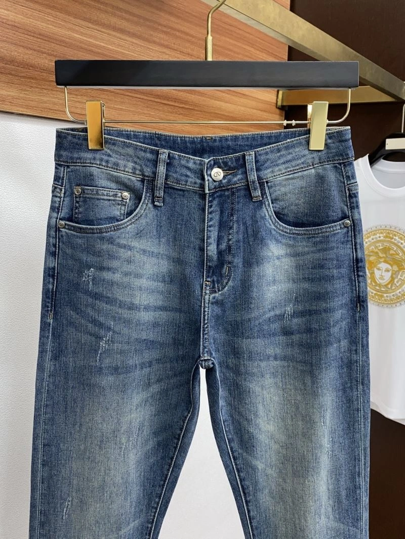 Valentino Jeans Comfortable 174849