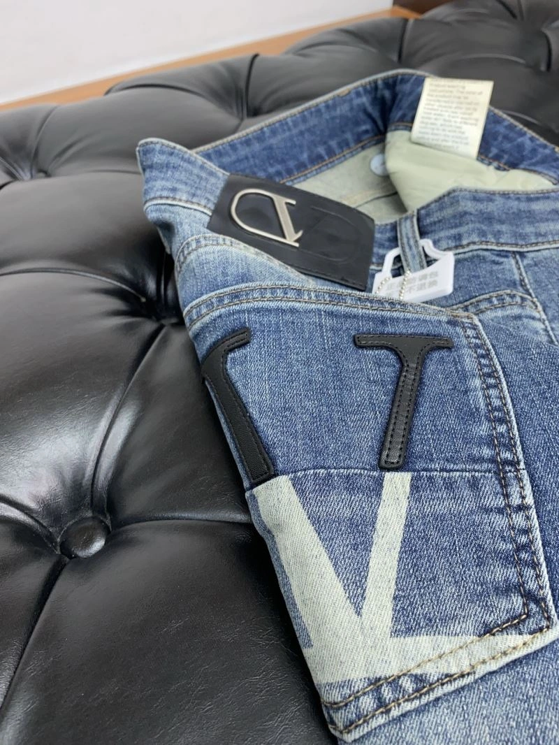 Valentino Jeans Comfortable 174849