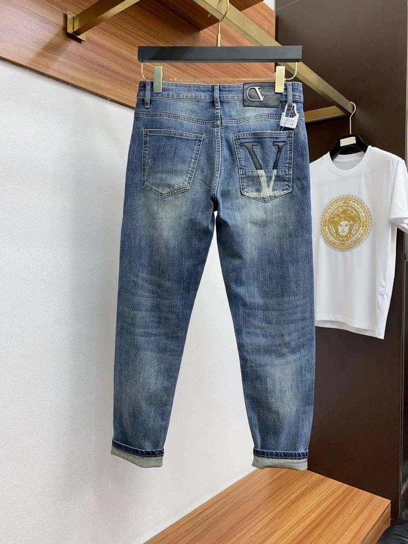 Valentino Jeans Comfortable 174849