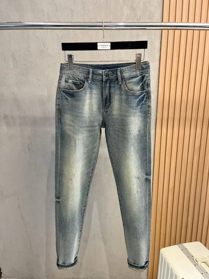 Trendy Valentino Jeans 174778