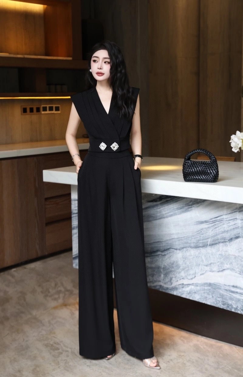 Elegant Valentino Long Pants 174584