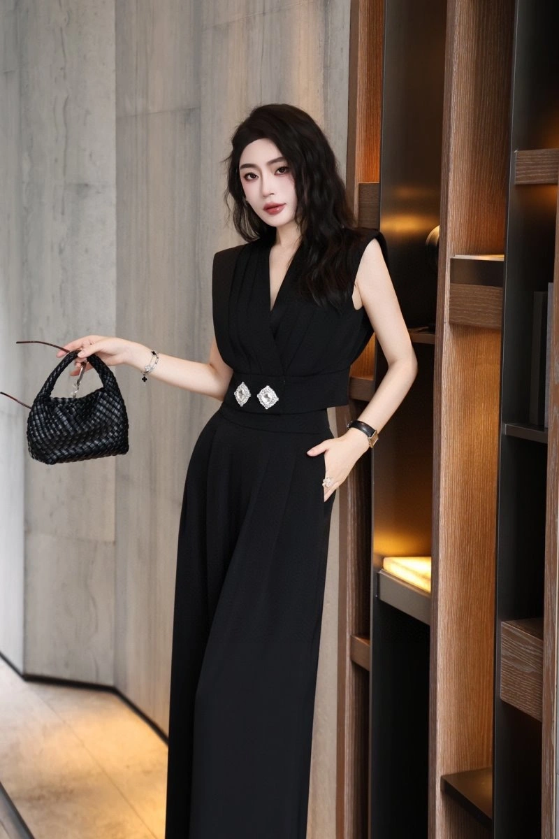Elegant Valentino Long Pants 174584