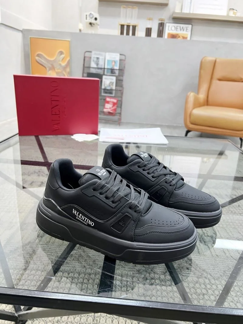 Valentino Low Shoes EyeCatching 35874