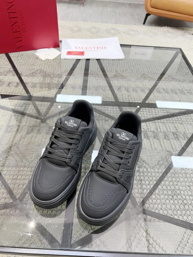 Valentino Low Shoes EyeCatching 35874