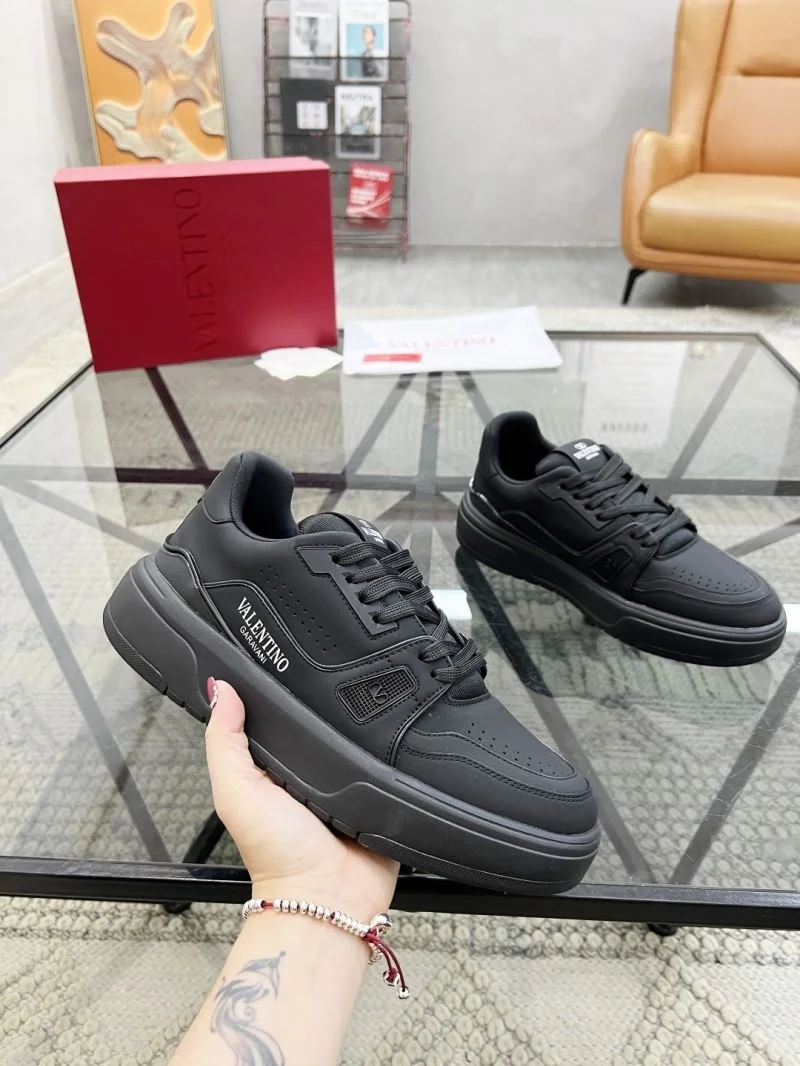 Valentino Low Shoes EyeCatching 35874