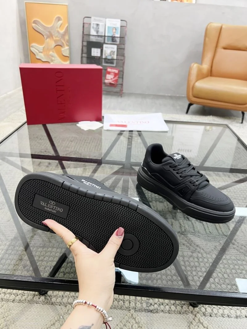 Valentino Low Shoes EyeCatching 35874
