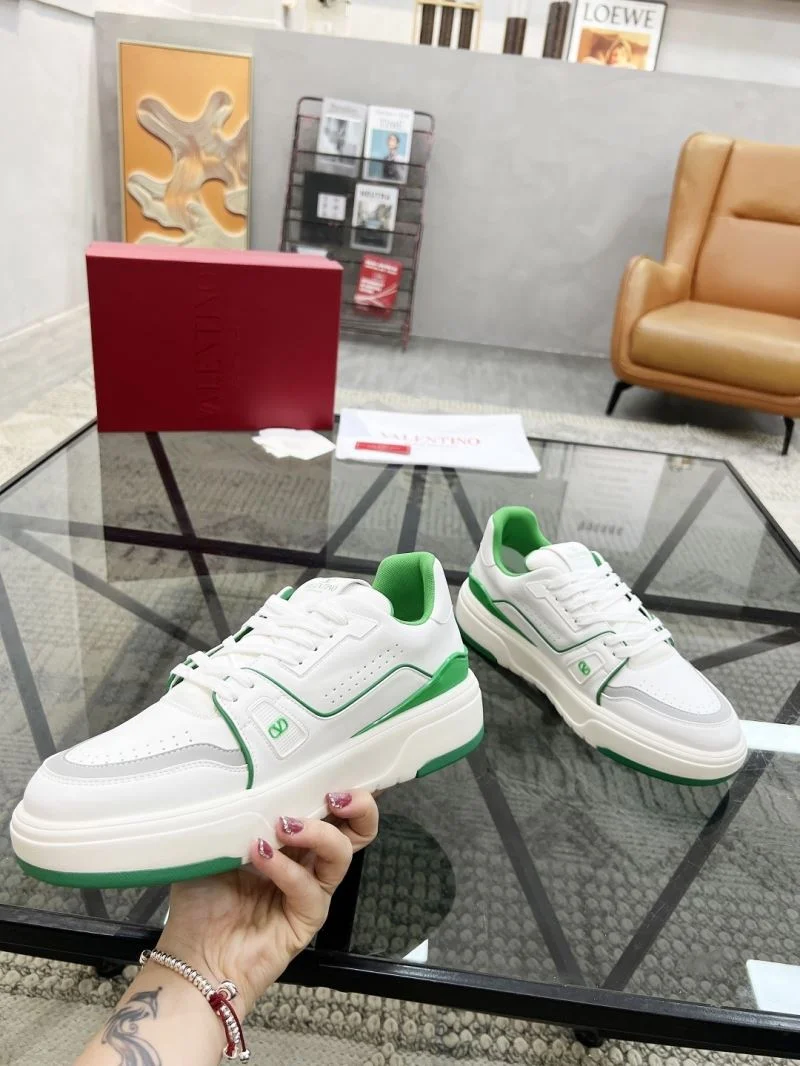 Cozy Valentino Low Shoes 35858