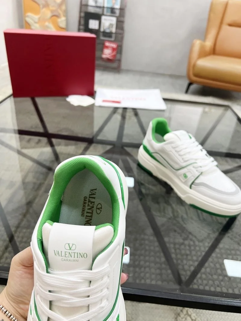 Cozy Valentino Low Shoes 35858