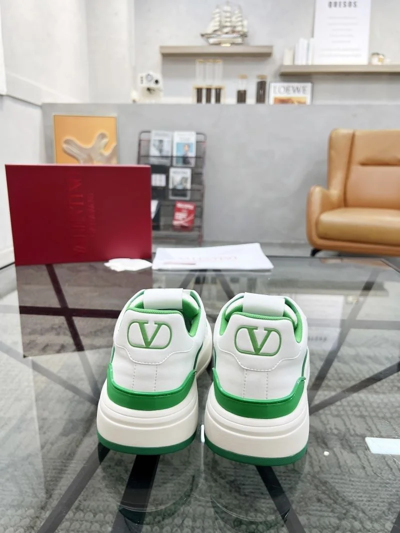 Cozy Valentino Low Shoes 35858