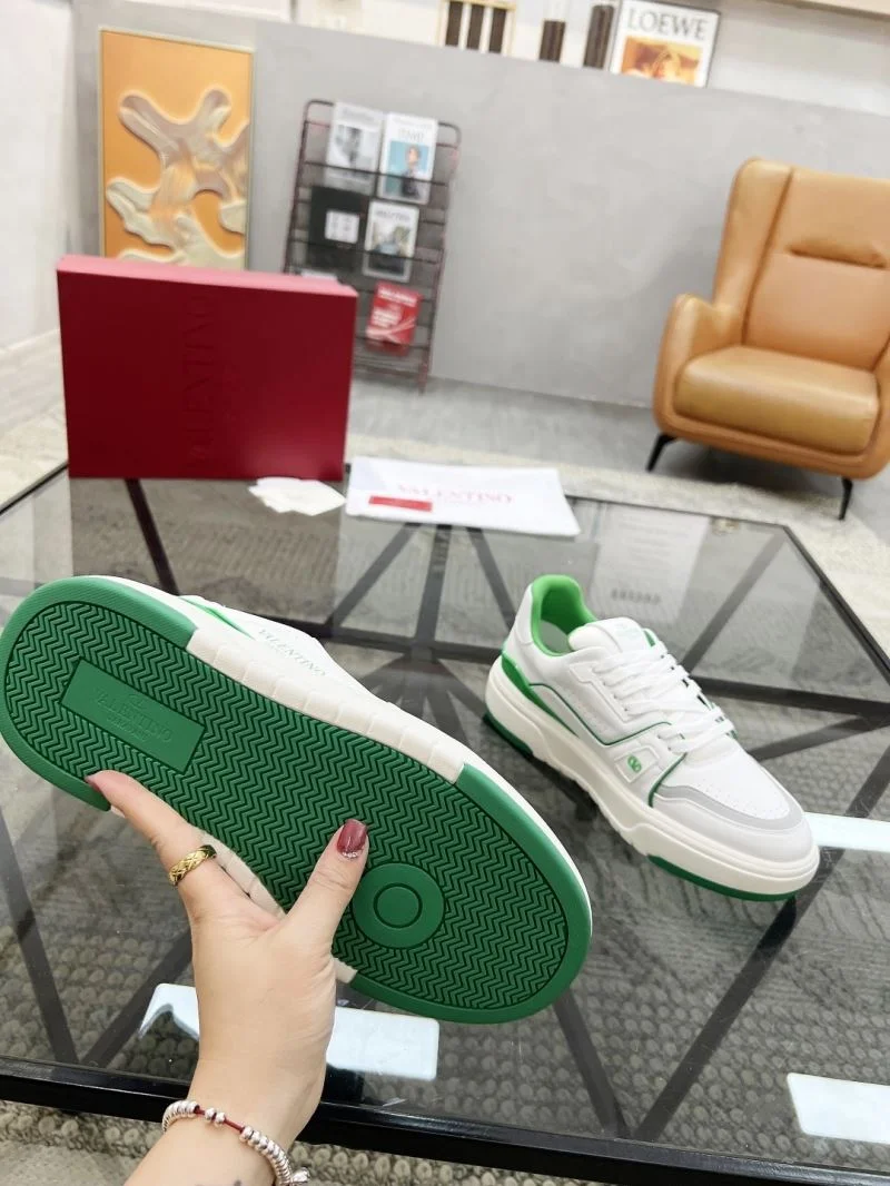 Cozy Valentino Low Shoes 35858