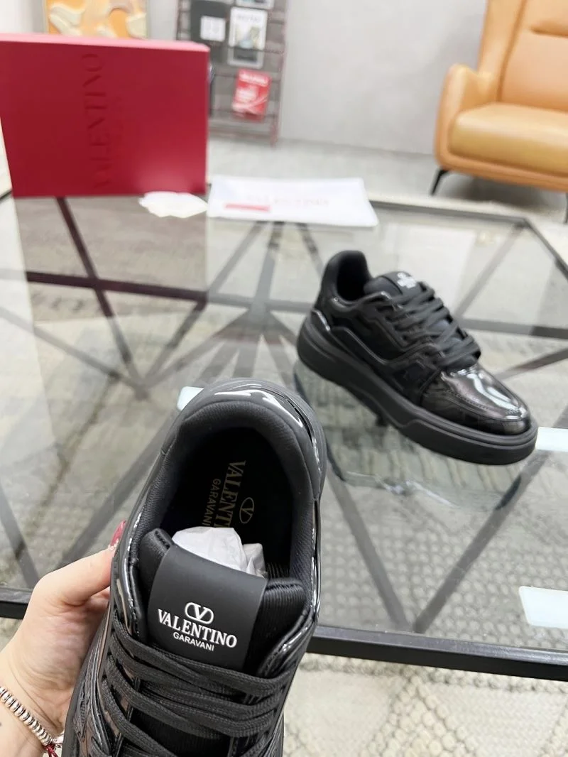 Valentino Low Shoes HighQuality 35867
