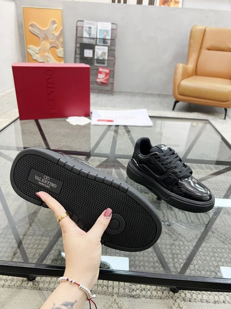 Valentino Low Shoes HighQuality 35867