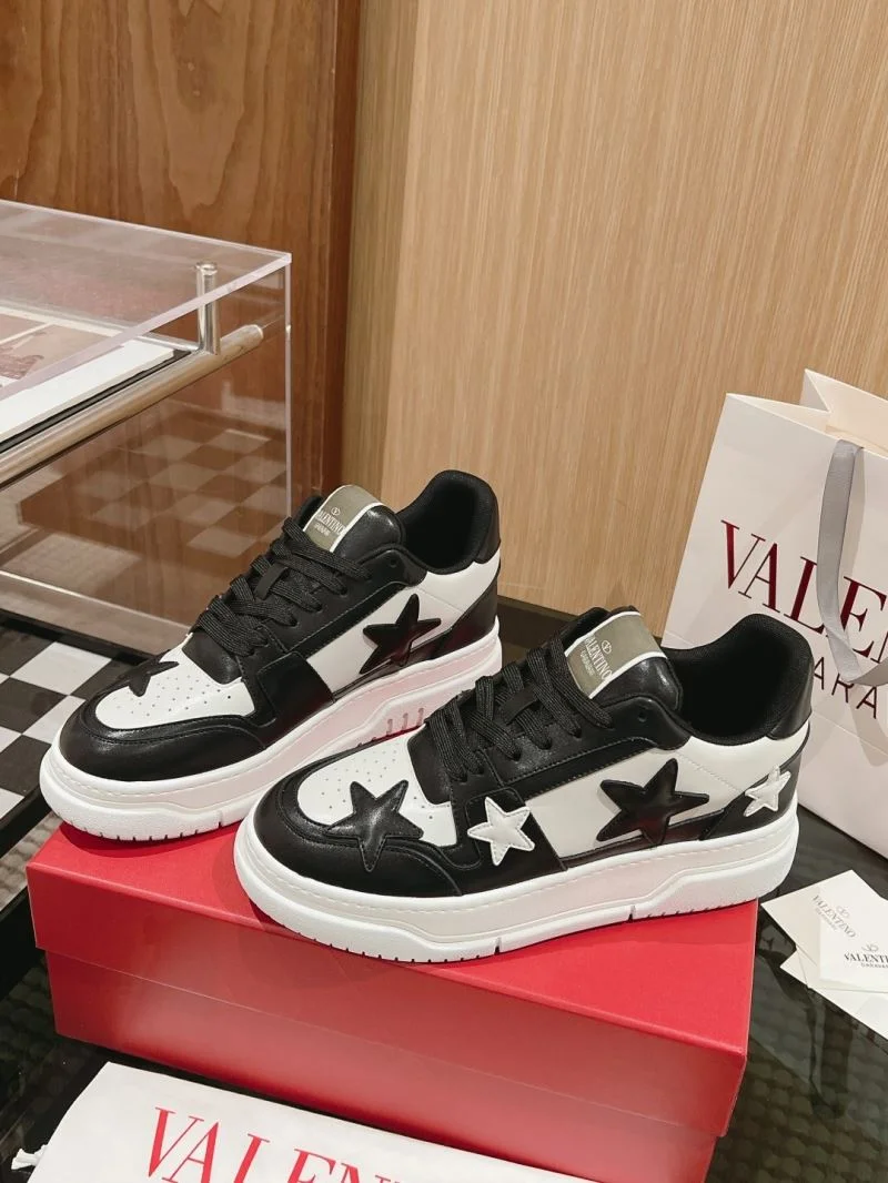 Youthful Valentino Low Shoes 35844