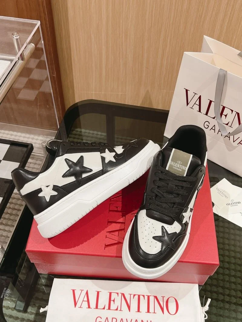 Youthful Valentino Low Shoes 35844