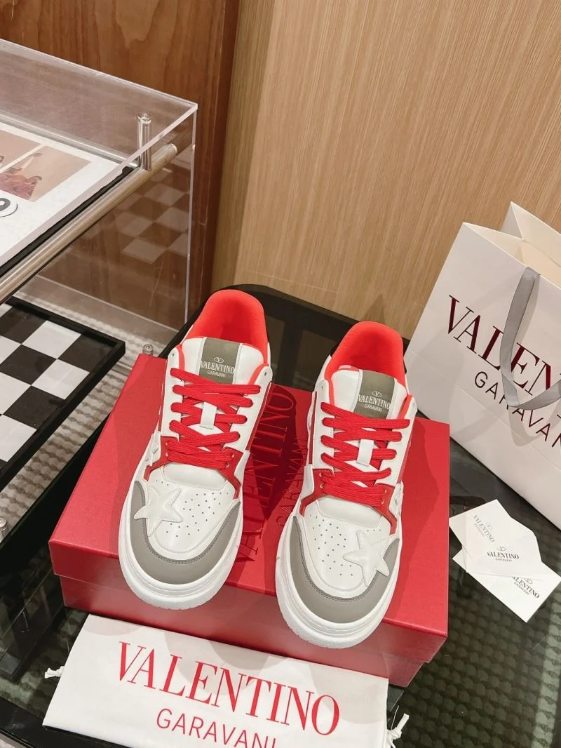 Valentino Low Shoes Trendsetting 35849
