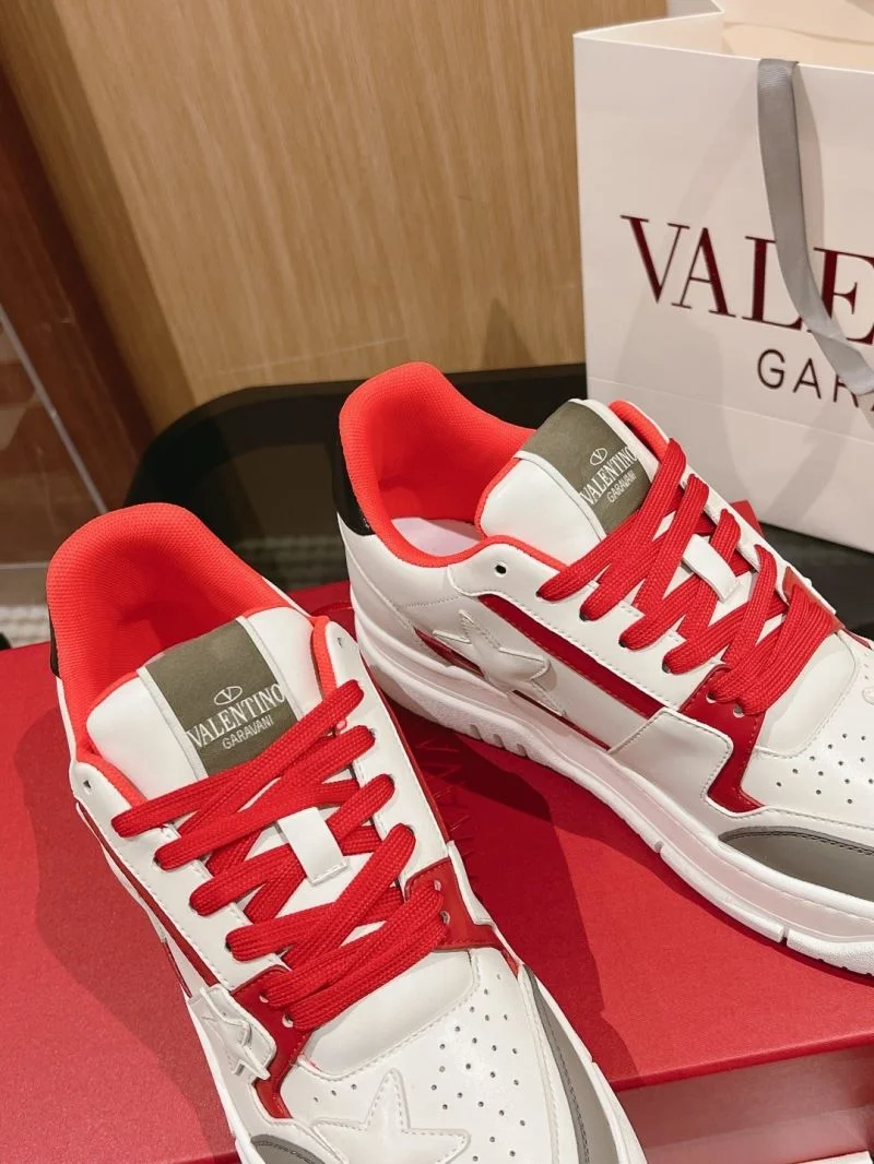Valentino Low Shoes Trendsetting 35849