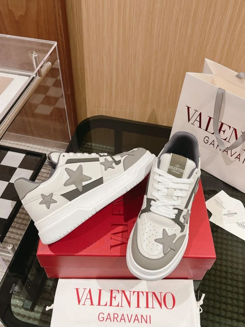 Unisex Valentino Low Shoes 35841
