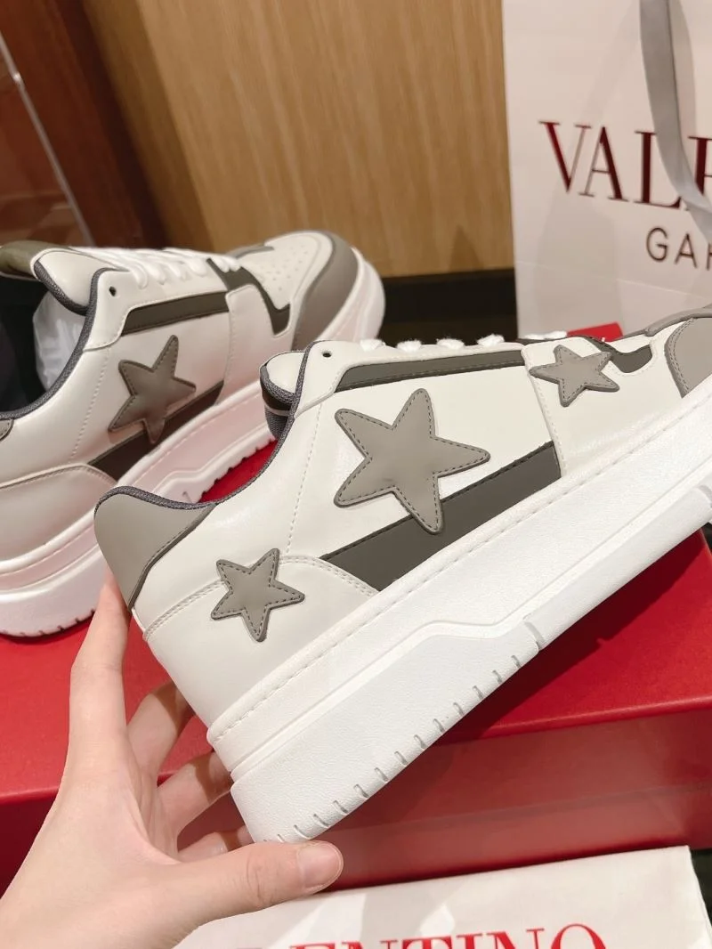 Unisex Valentino Low Shoes 35841