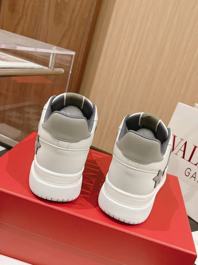 Unisex Valentino Low Shoes 35841