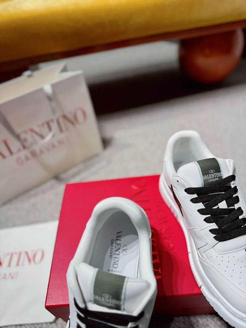 Valentino Low Shoes Trendy 35843