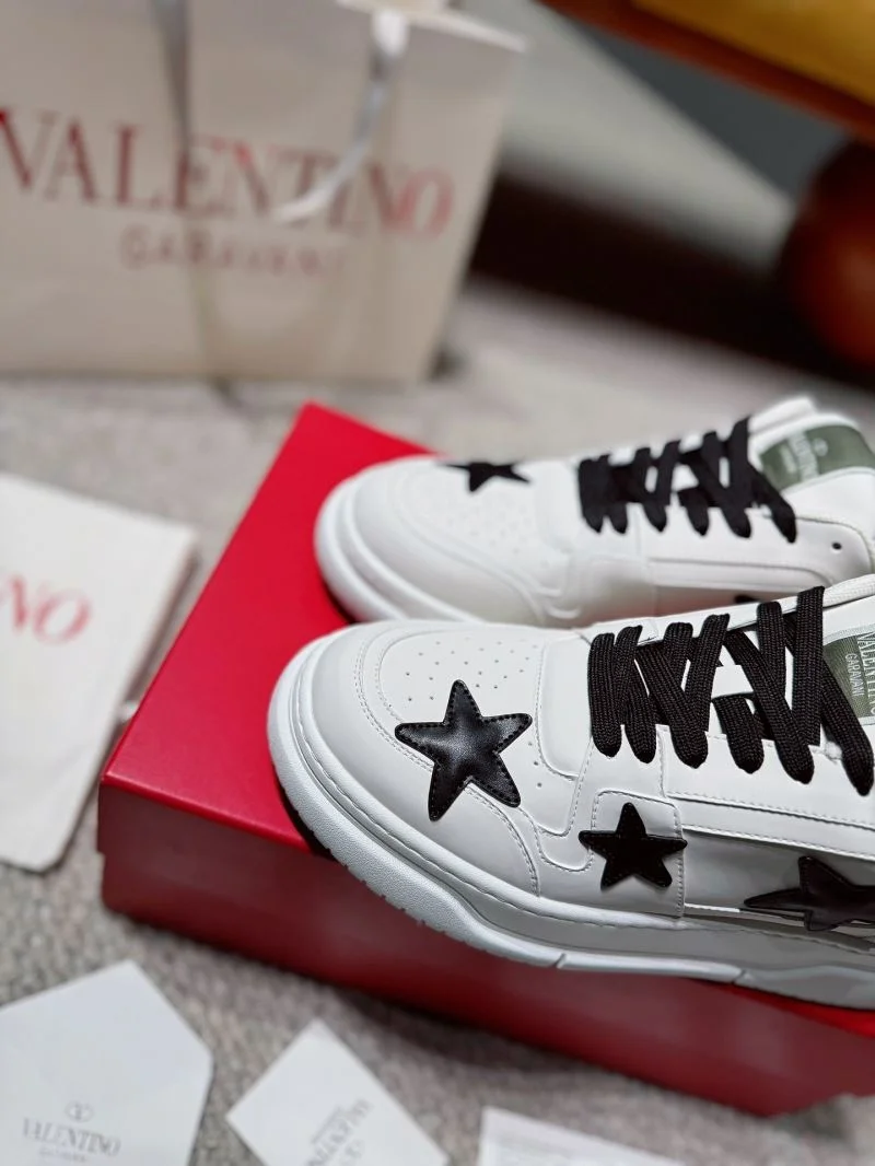 Valentino Low Shoes Trendy 35843