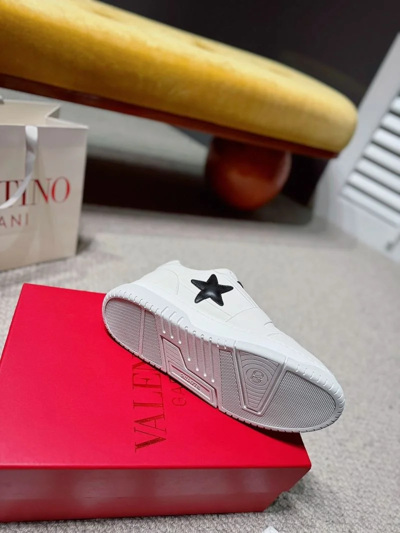 Valentino Low Shoes Trendy 35843