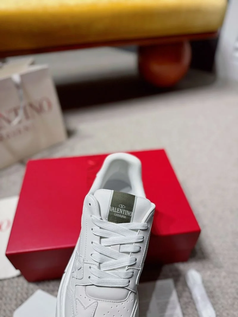 Valentino Low Shoes ZeroBulk 35846