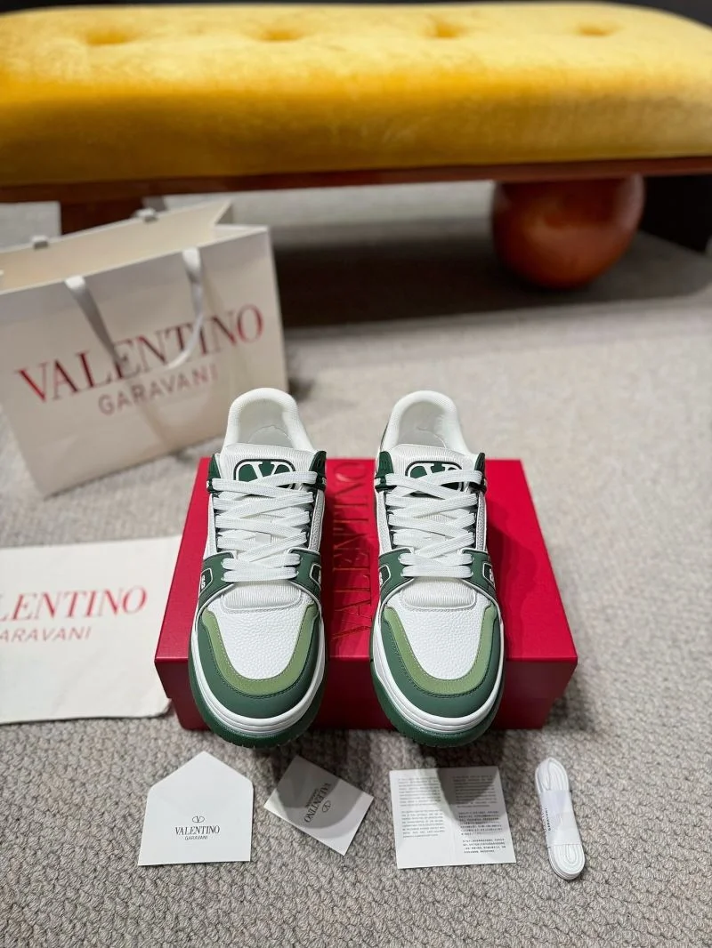 Unisex Valentino Low Shoes 35839
