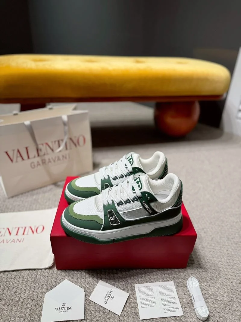 Unisex Valentino Low Shoes 35839