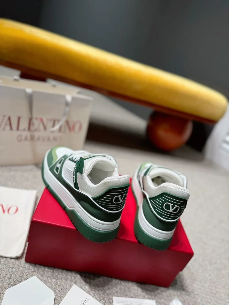 Unisex Valentino Low Shoes 35839