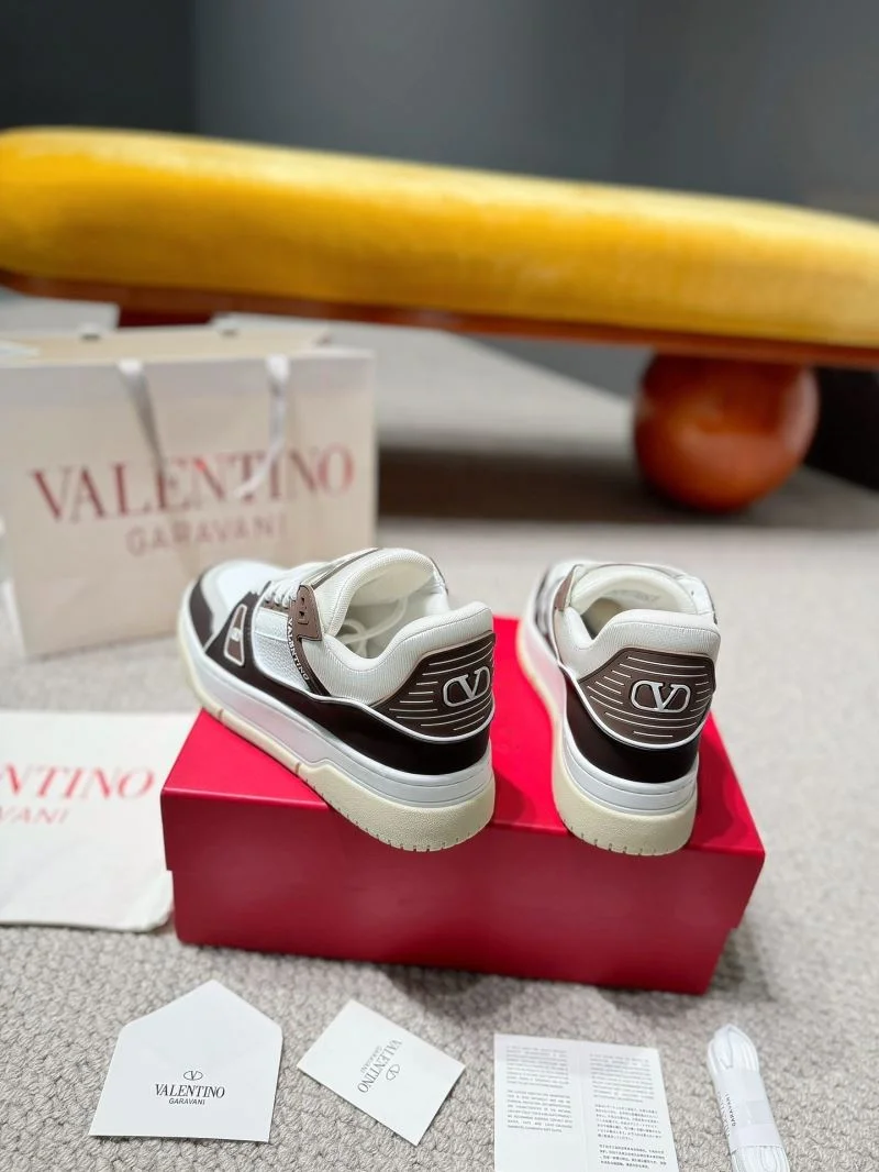 Compact Valentino Low Shoes 35838