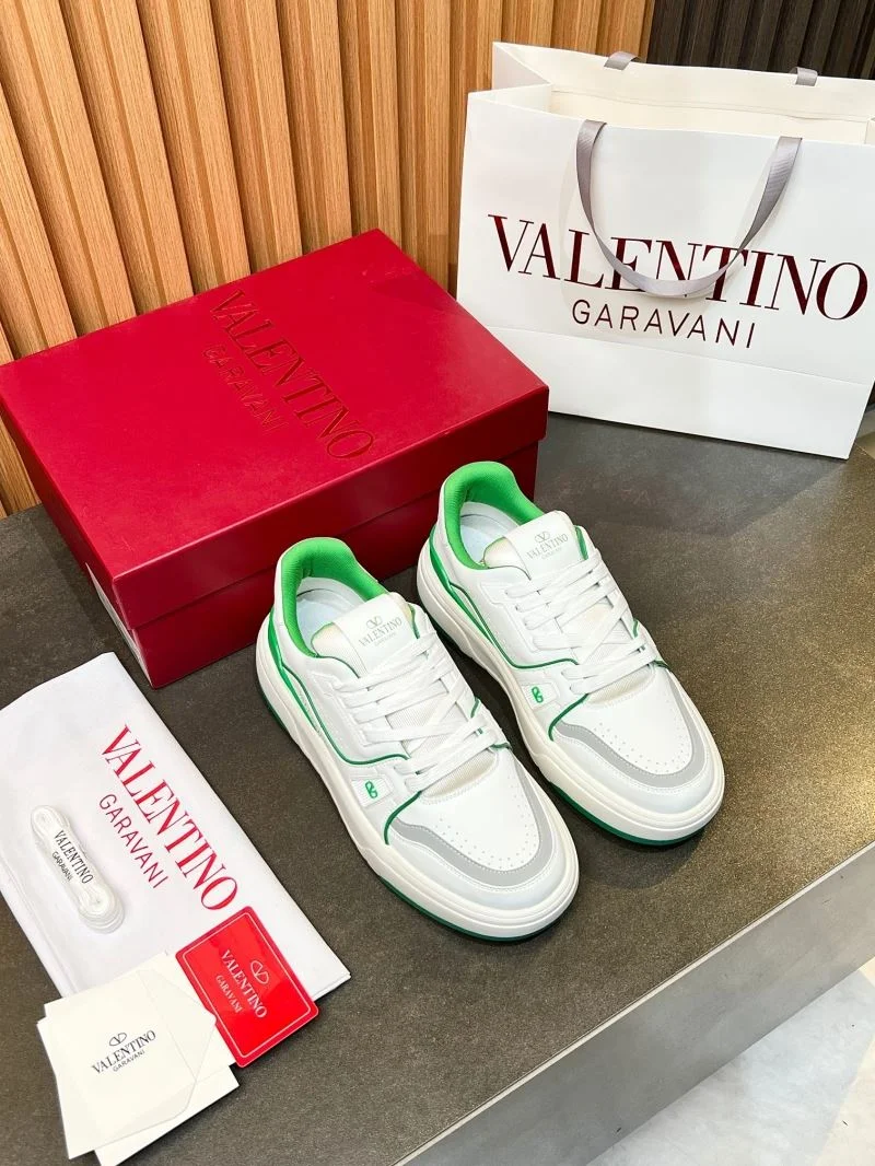WeatherProof Valentino Low Shoes 35833
