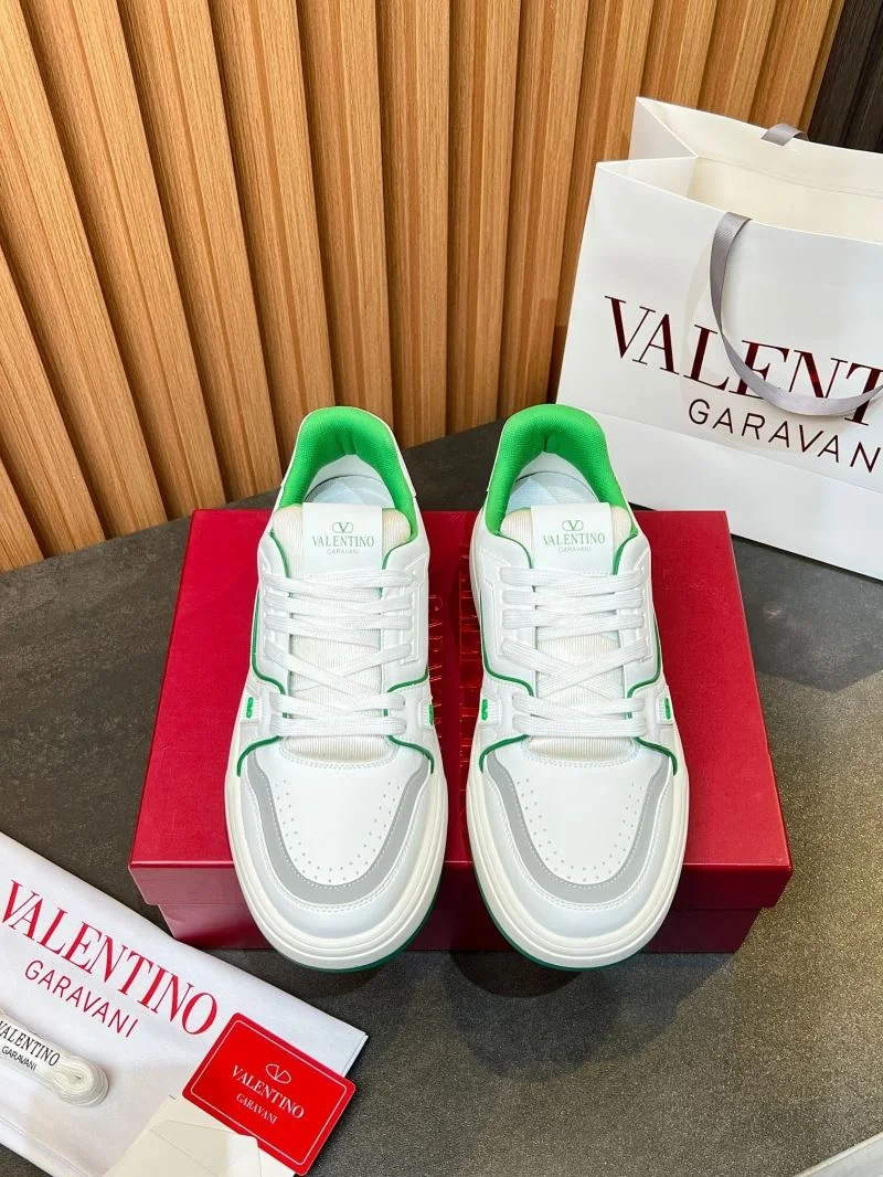 WeatherProof Valentino Low Shoes 35833