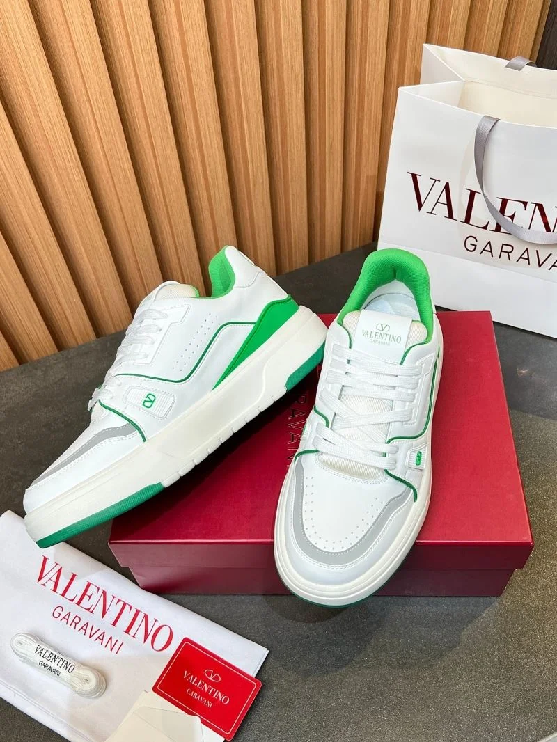 WeatherProof Valentino Low Shoes 35833