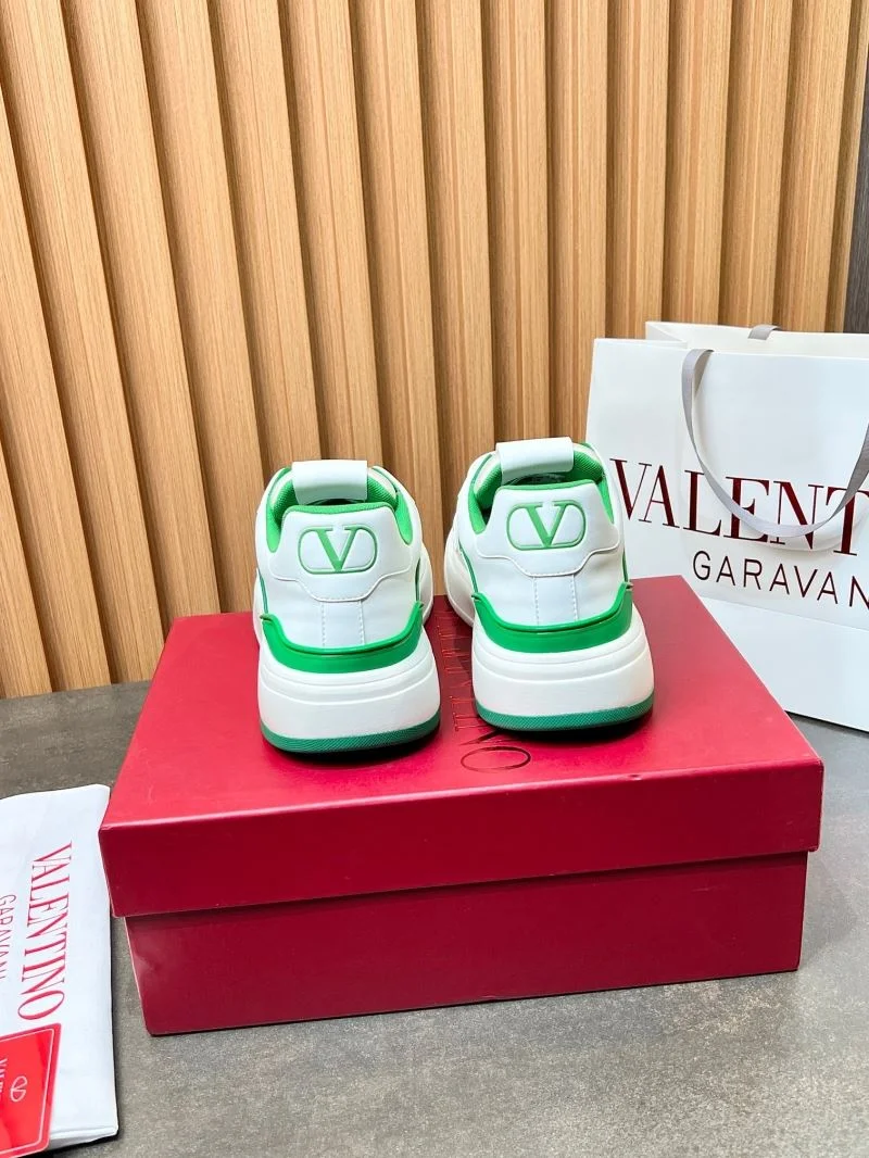 WeatherProof Valentino Low Shoes 35833