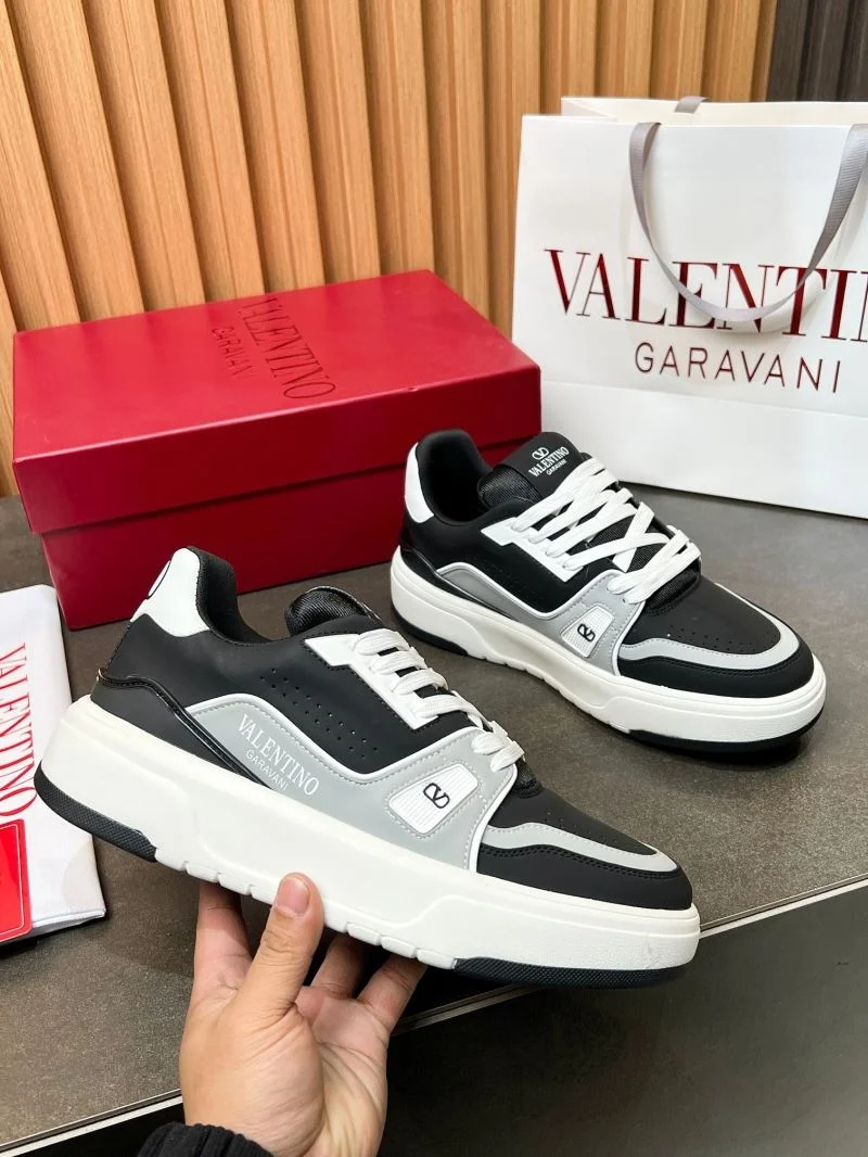Valentino Low Shoes Functional 35824