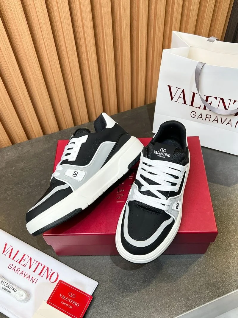 Valentino Low Shoes Functional 35824