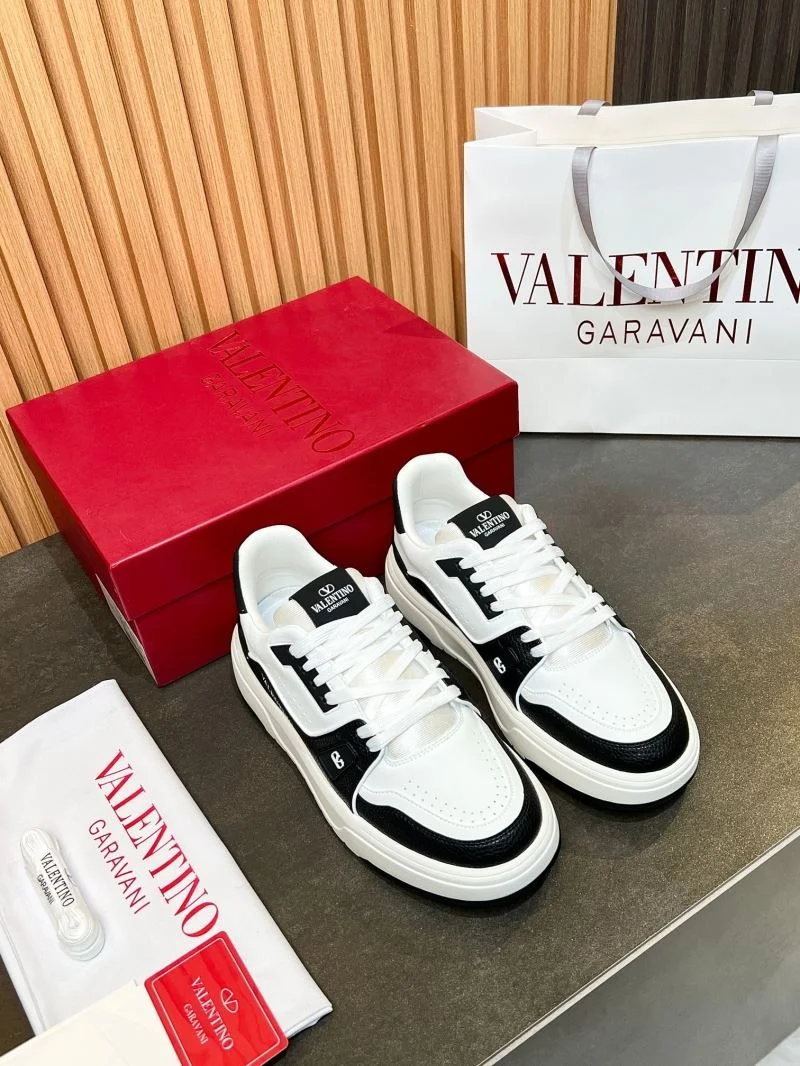 FashionForward Valentino Low Shoes 35831