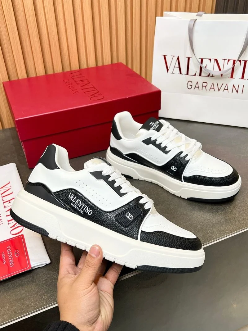 FashionForward Valentino Low Shoes 35831